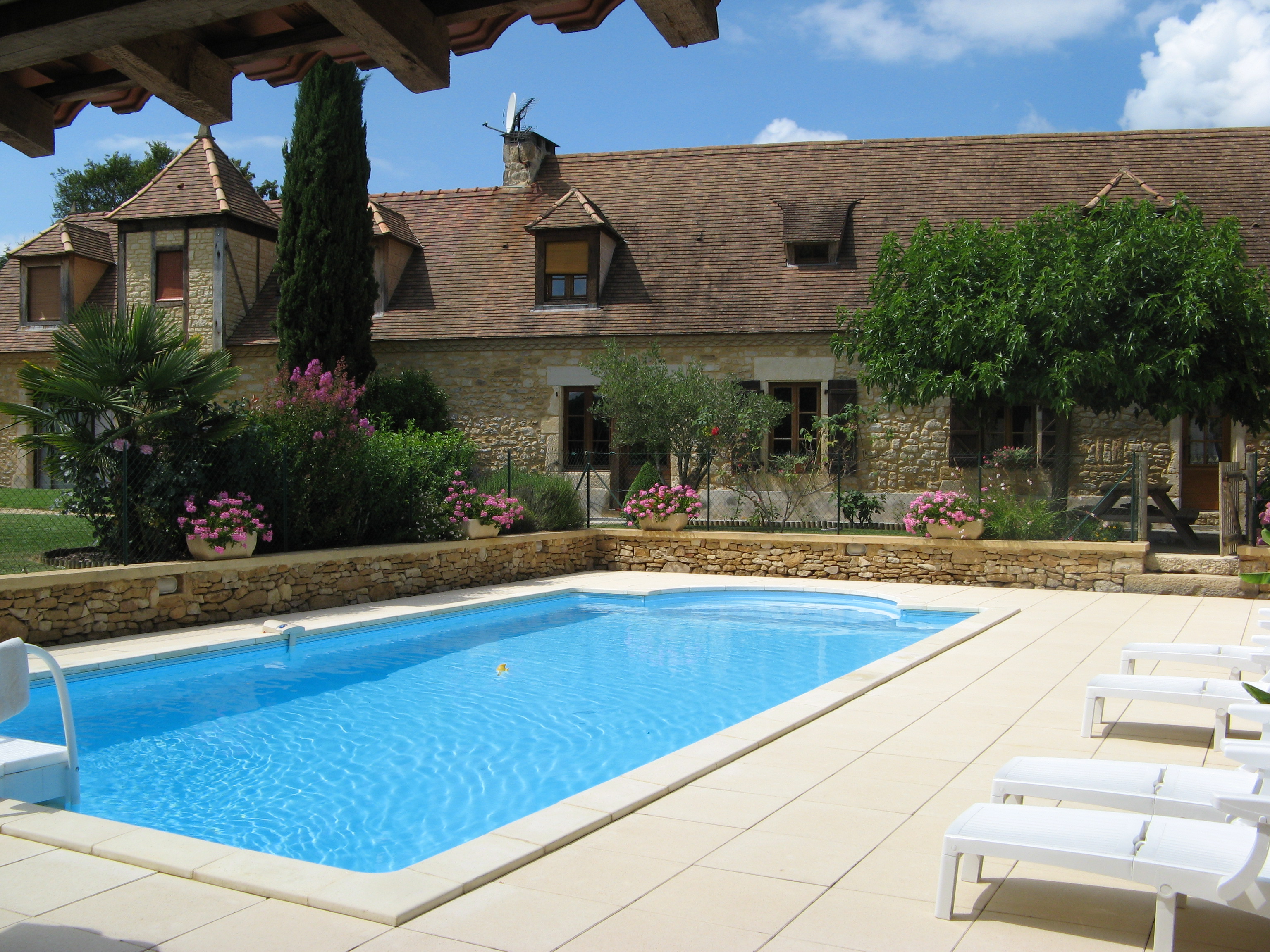 Logo PEREIRA DE LA MAISON AU JARDIN