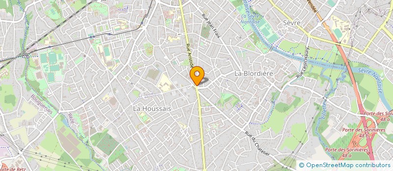localisation de l'entreprise 803 233 733 à REZE