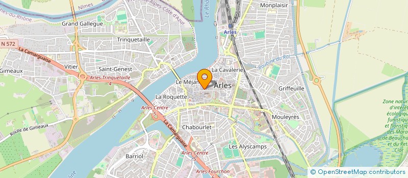 localisation de l'entreprise LE PETIT ARLES  ARLES