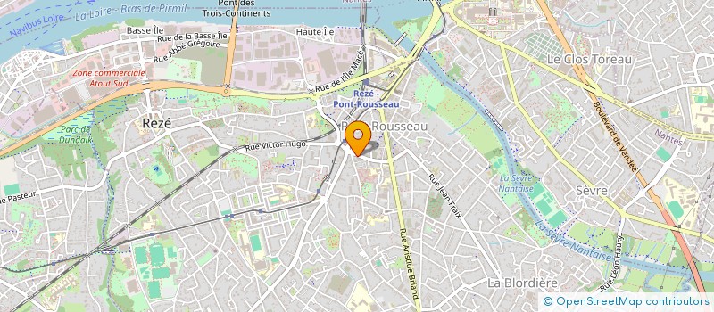 localisation de l'entreprise MADAME ALEXIE ROUSSEL  REZE