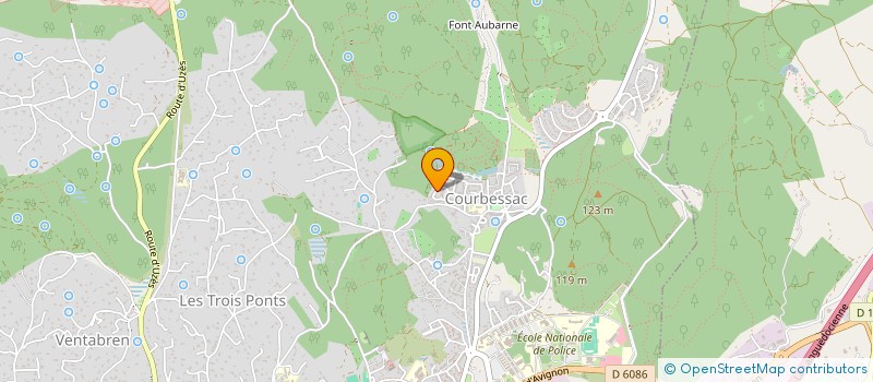 localisation de l'entreprise MADAME CAMILLE SELLES  NIMES