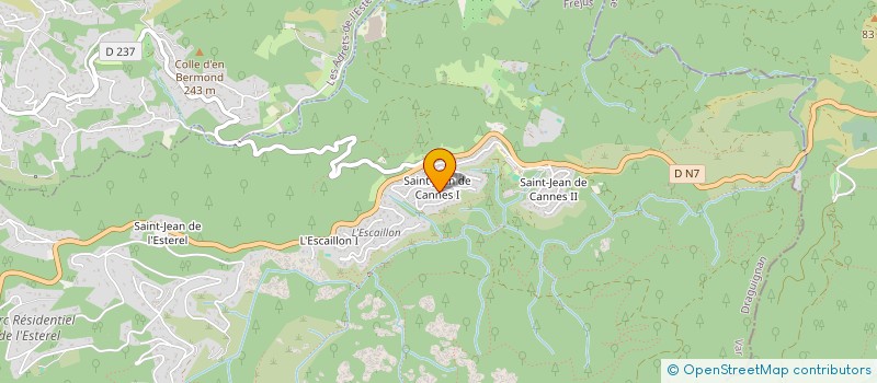 localisation de l'entreprise MADAME CAROLE BERNARD à FREJUS