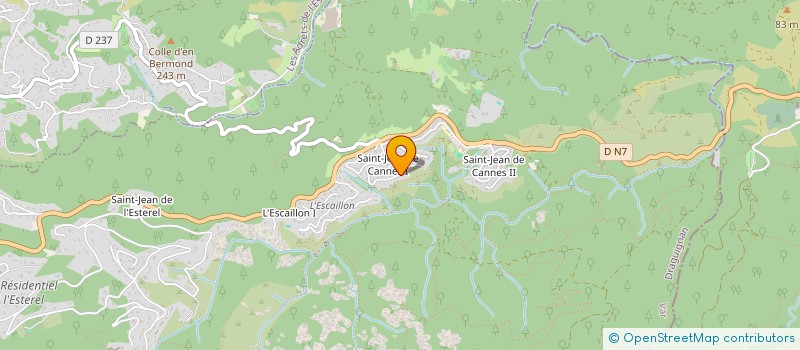 localisation de l'entreprise MADAME CECILE LEONARD à FREJUS