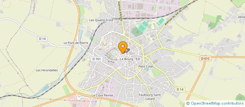 localisation de l'entreprise MADAME CHARLENE RAYMOND  LOUDUN