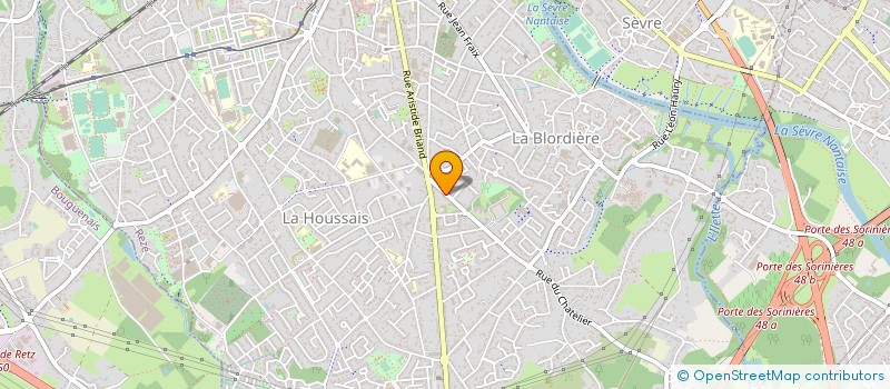 localisation de l'entreprise MADAME SANDRINE LARMET à REZE