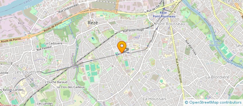 localisation de l'entreprise MONSIEUR ARTHUR ROULAND  REZE